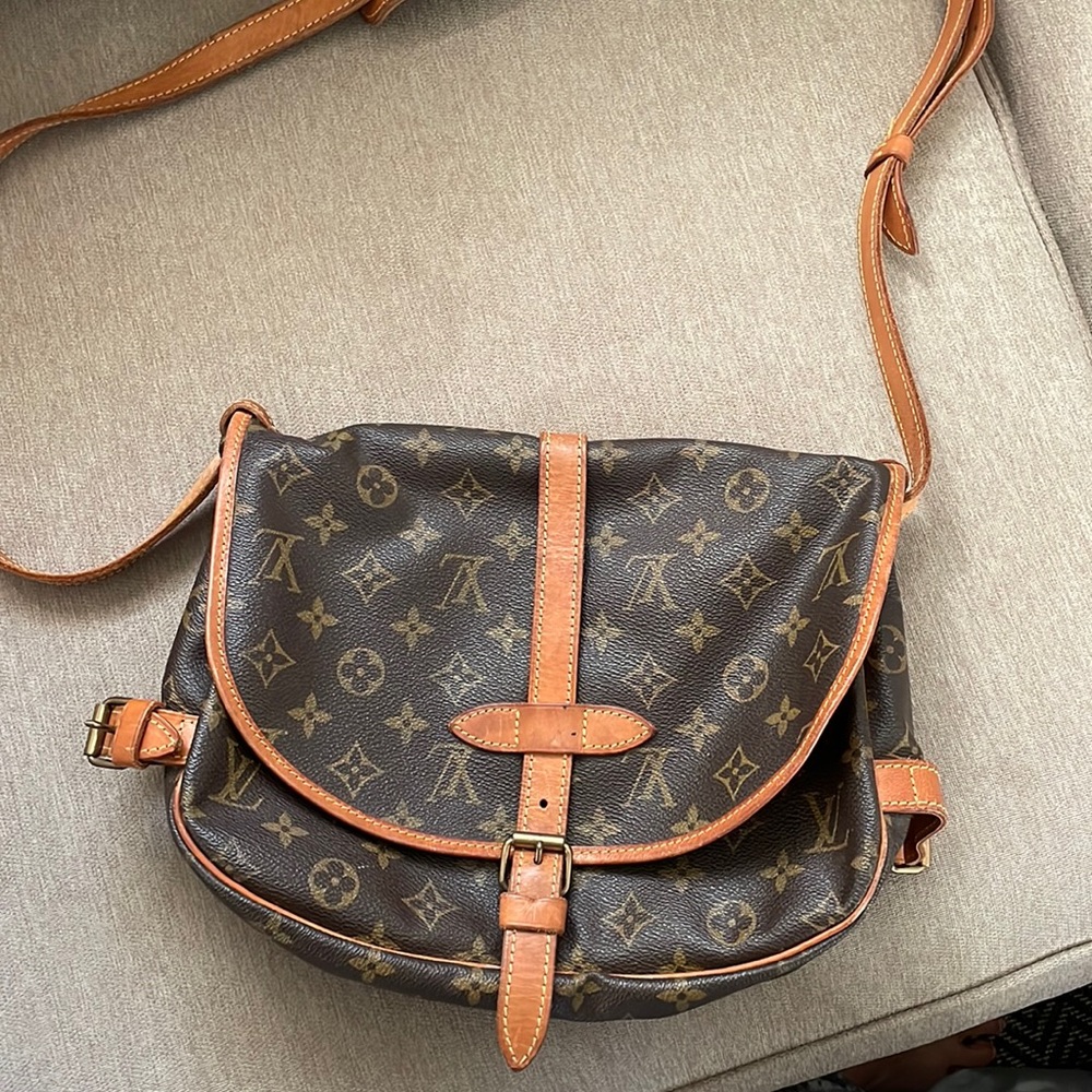 Authentic Louis Vuitton purse